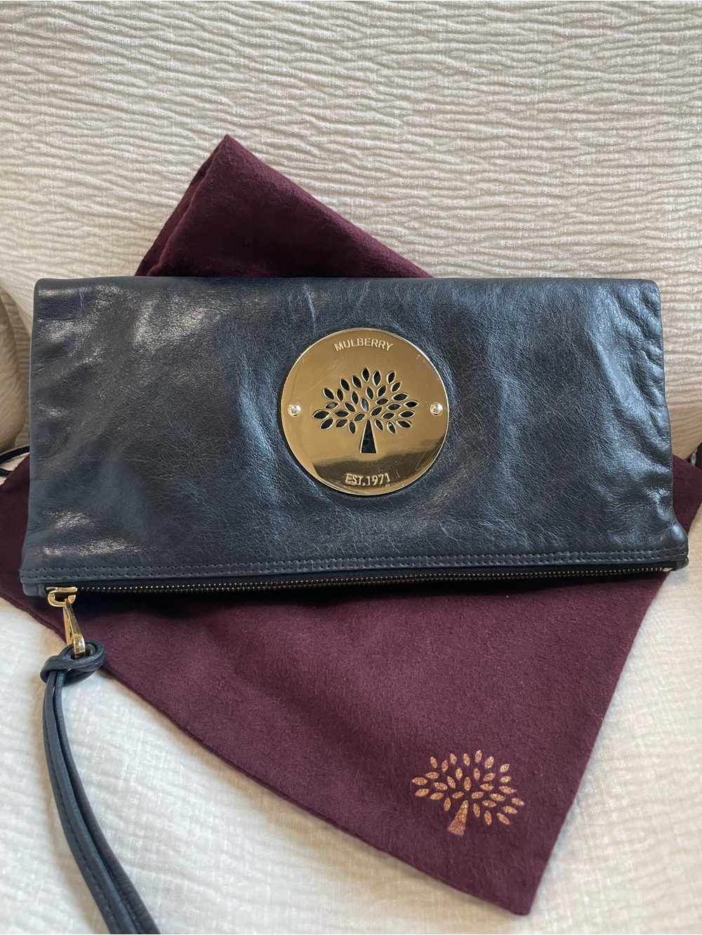 Mulberry Authentic Spongy Black Calfskin Daria Clutch with Gold Tree Medallion